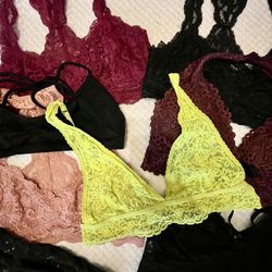 Women’se Lace Bralette Bundle – Size M/L – 8 Pieces