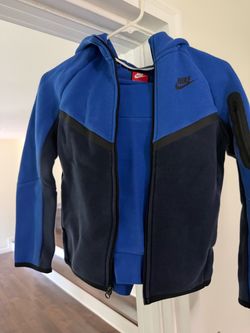 Nike boys set size medium