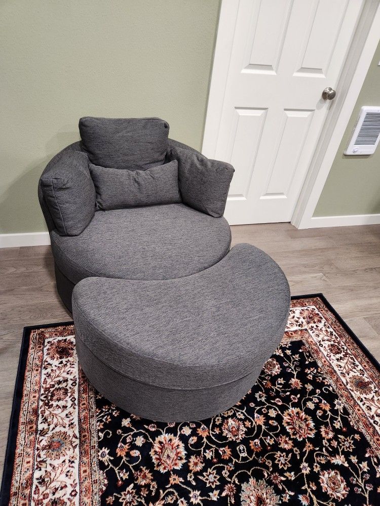 Swivel Chair With Ottoman