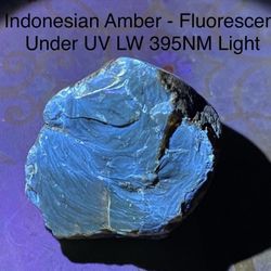 Indonesian Genuine Rough Amber 29g AUTHENTIC RARE HIGHLY FLUORESCENT