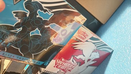 White flare and black bolt etb