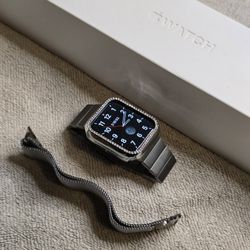 Unlocked Apple Watch Series 5 LTE 44MM Silver Stainless Steel - Milanese Loop