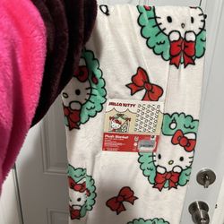 Hello Kitty Christmas Blanket