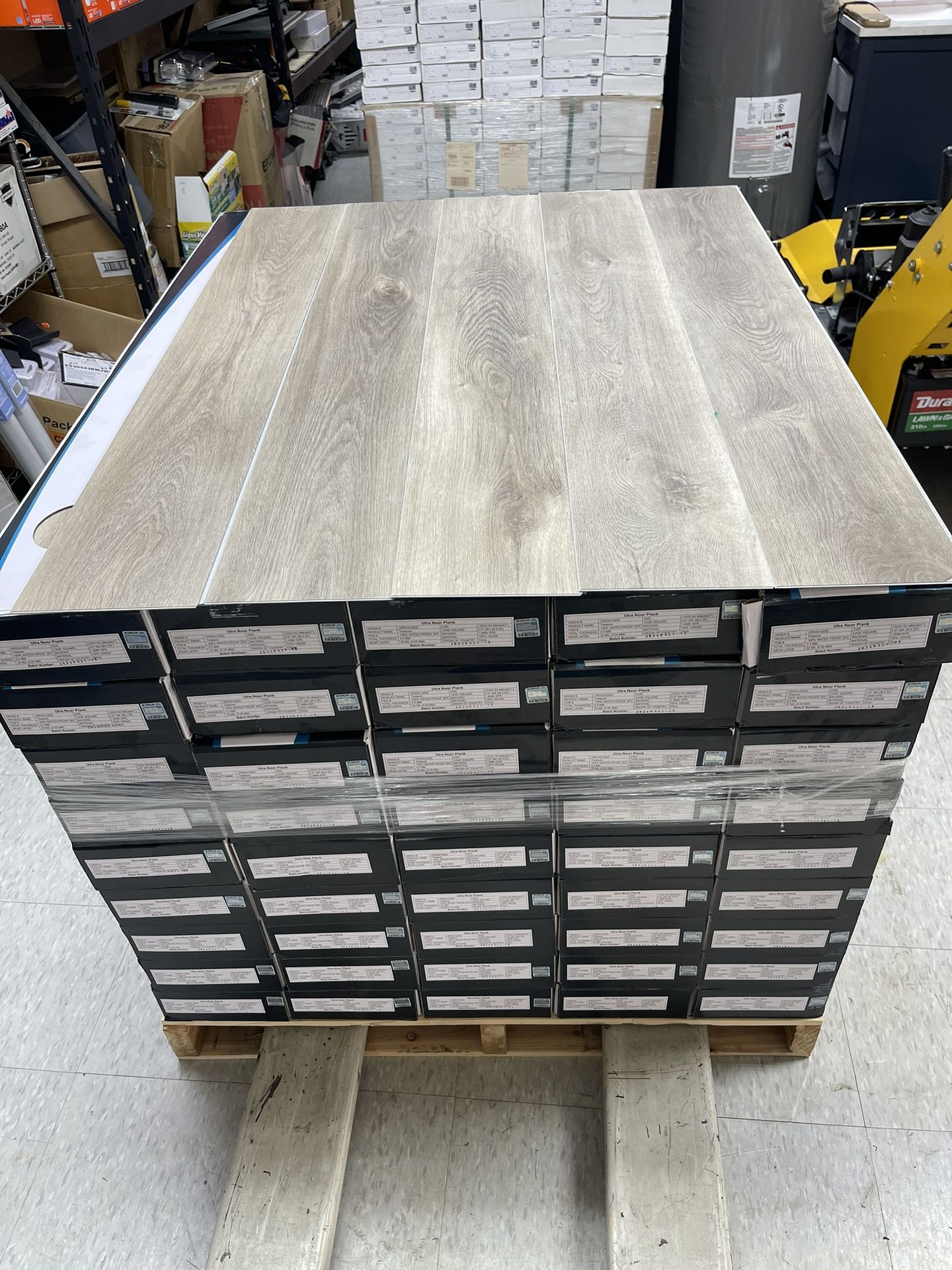 Treasure  5.5mm 48x7 click lock waterproof luxury vinyl plank Flooring (33.7 sq ft)