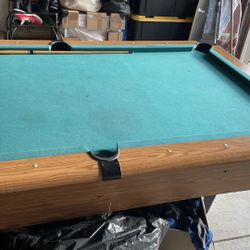 Tablepool 450. Whit Everything Sticks And Ball Included