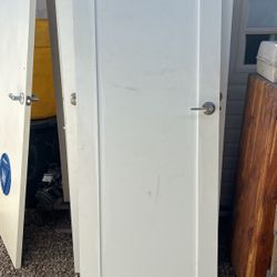 Puetas Usadas 28”x80” Y 30”x80”