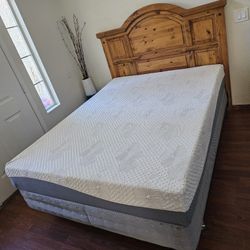 Queen Size bed with Mattress & Boxspring