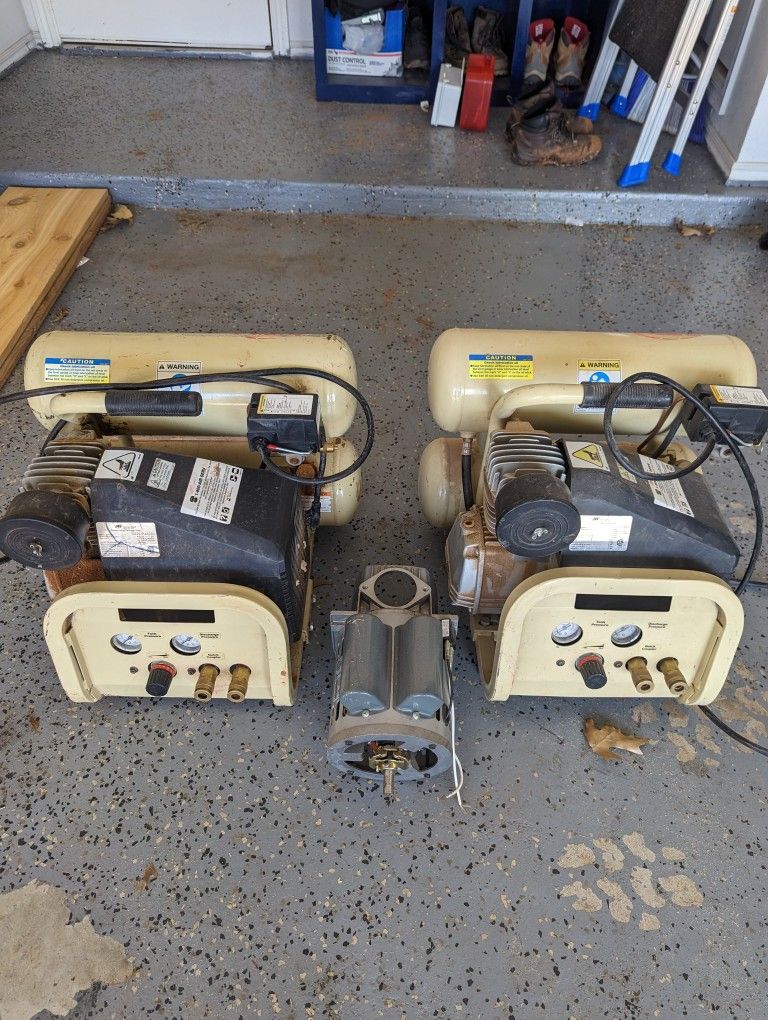 2 TWIN TANK INGERSOLL RAND AIR COMPRESSOR 