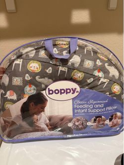 Feeding and infant support pillow