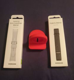 Samsung Galaxy Watch 20mm Bands & Charger Docking Stand