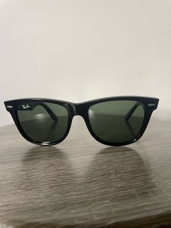 Ray-Ban Wayfarer Sunglasses Black Green Lens