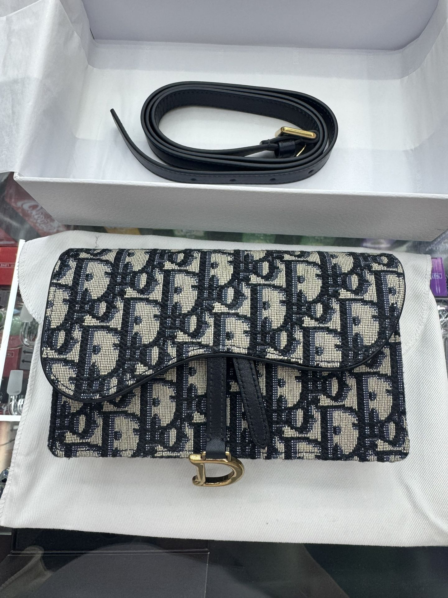 DIOR ; Saddle belt pouch
