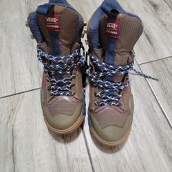 Vans Ultrarange Boots 8.5 Gore-Tex Waterproof