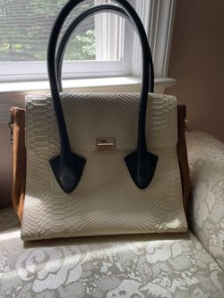 Pour La Victorie Purse