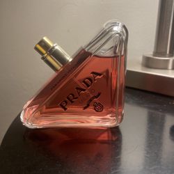 Prada Perfume Paradoxe Intense 