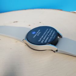 Samsung - Galaxy Watch 6 Classic 43mm BT R950 (Pre-owned) Good Silver