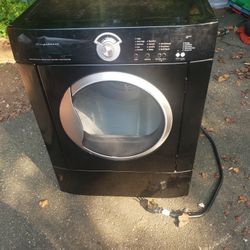 Fridgedaire Stackable Dryer 5.8 Cu Ft. 