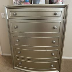 Beautiful Gold  Five Draw Chest