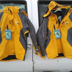 NEW WINTER COAT MEDIUM. READ DETAILS