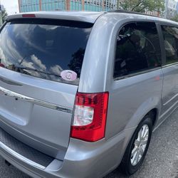 2013 Chrysler Town & Country
