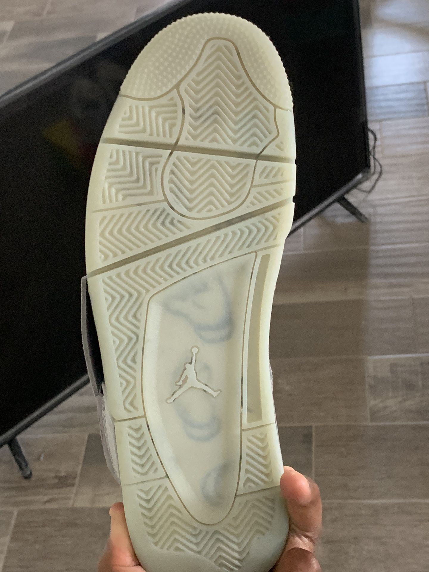 Claws Jordan 4
