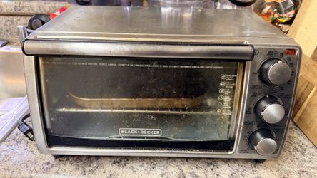 Black & Decker Toaster Oven Works Great