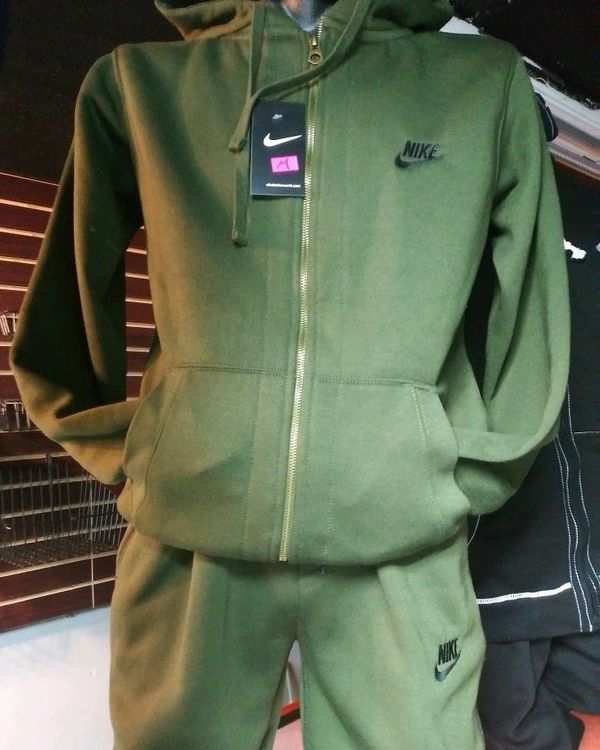 nike 2 piece jogging suit nike 2 piece jogging suit