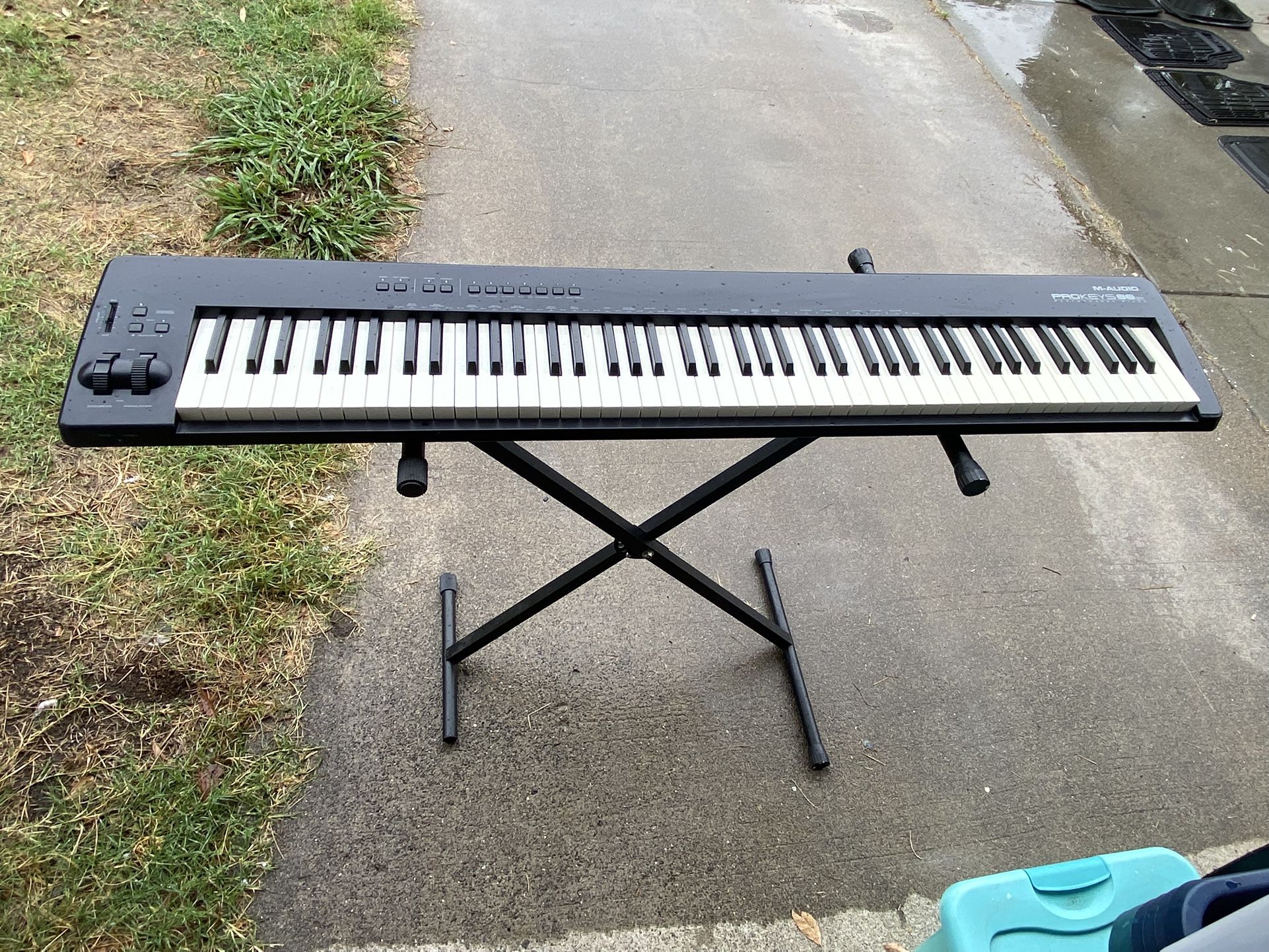 Electric Piano 88 Keys With Speaker And Peddles