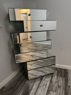 Beautiful Tall Boy Mirrored Dresser With Easy Glide Drawers 