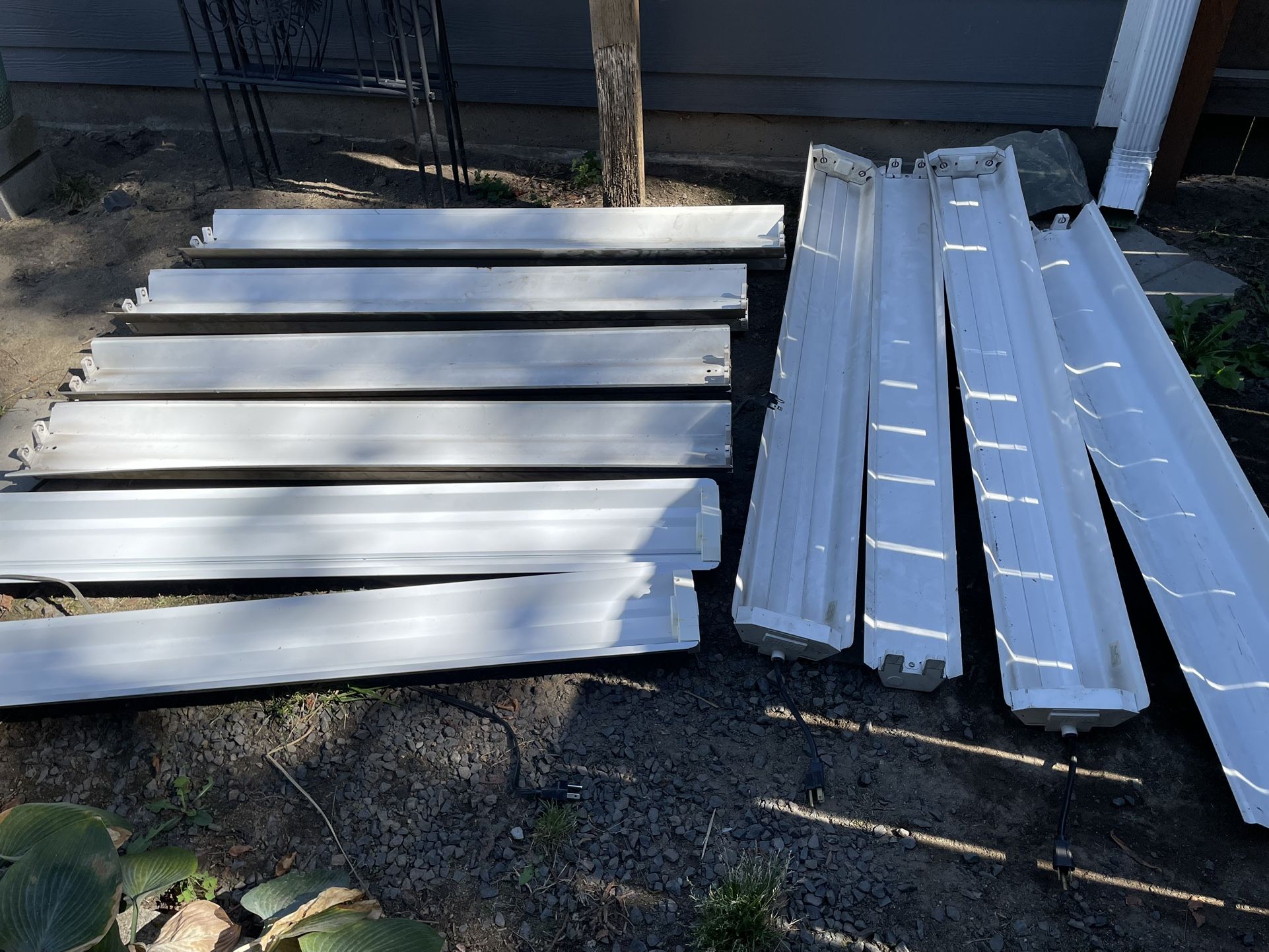 FREE shop light fixtures