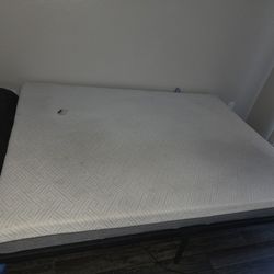 Queen Memory Foam Bed And Bed Frame 