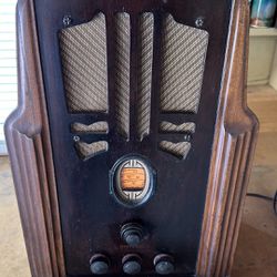 Antique Working Radio S