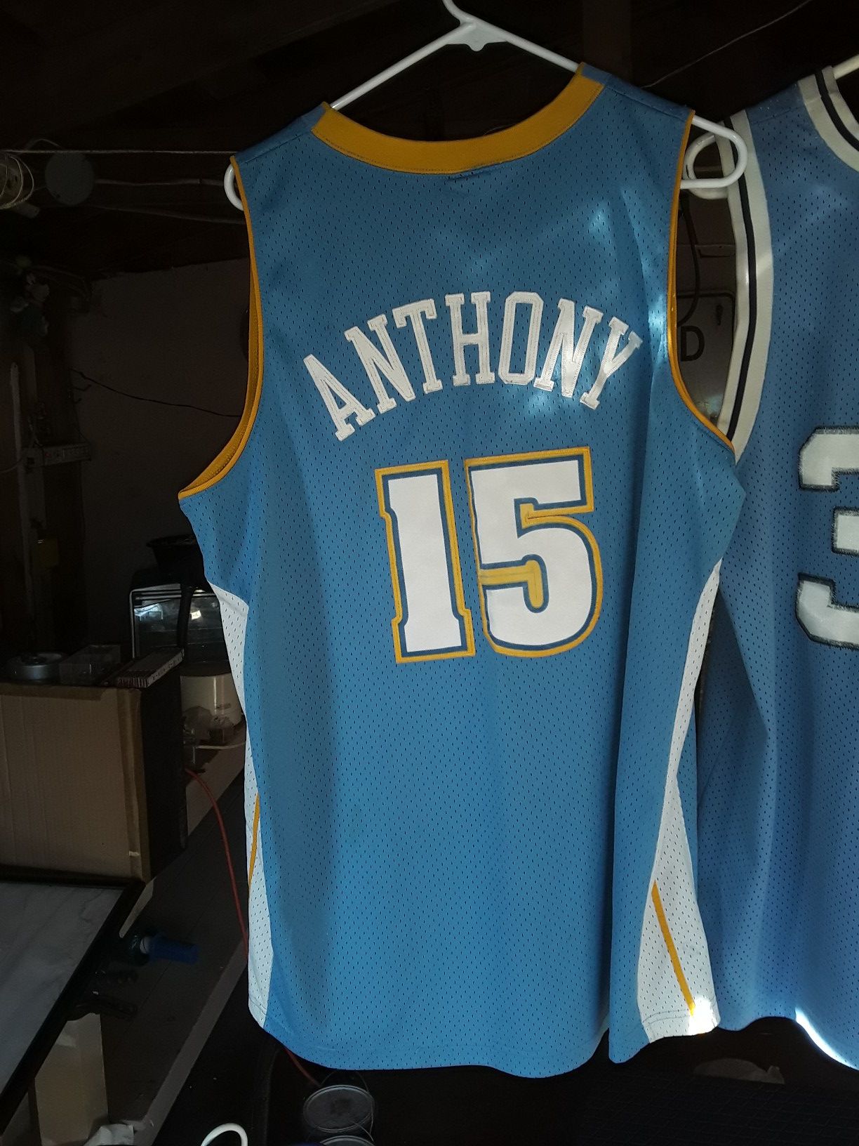 SIZE XL .....CARMELO ANTHONY NBA JERSEY...GREAT BUY!!!