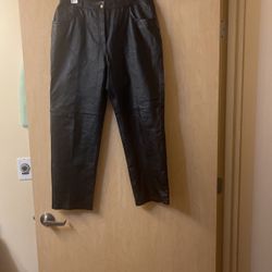 Metro Style Brand; Women’s Leather Pants Size:12P