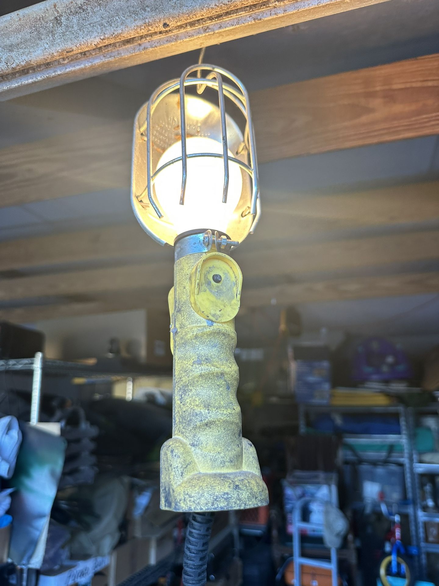 Hanging Work Lights With Long Extension Cords