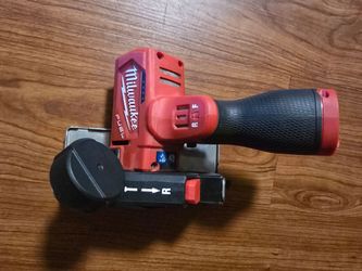 M12 FUEL 12V Lithium-Ion Brushless Cordless 3 in. Cut Off Saw
