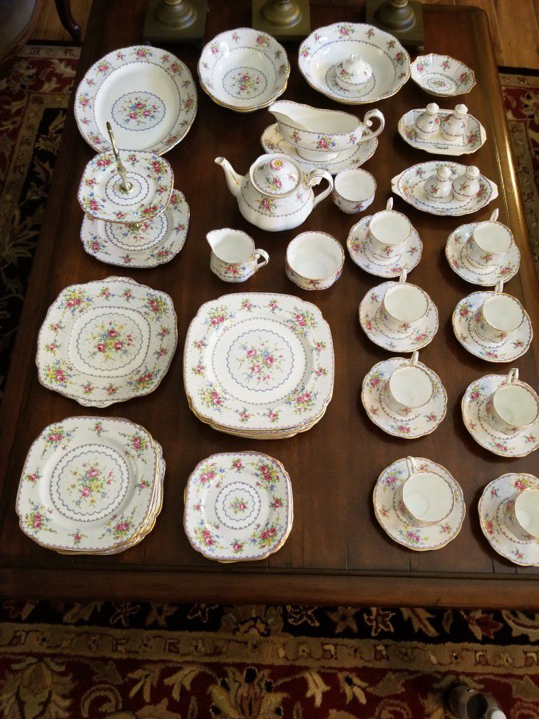 Royal Albert Petit Point 61 Pieces  Service For 8 $900 OBO 