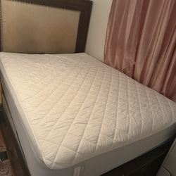 Queen  Bed Wood Frame