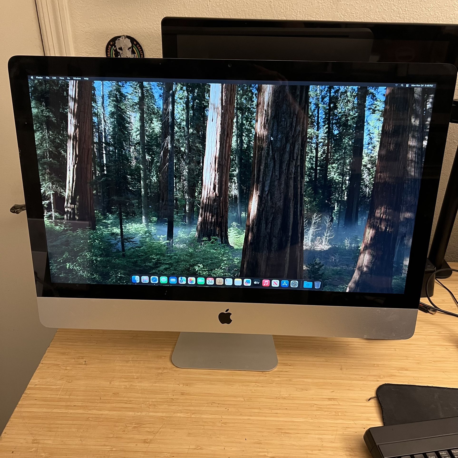 FAST Apple iMac 27” Desktop Computer / Intel i5 / 8GB RAM / 128GB SSD / Microsoft Office / macOS Sequoia