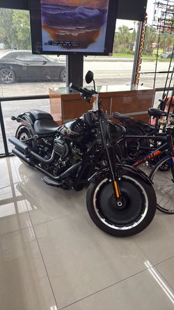 Harley-Davidson Fat Boy 114 – Like New – Only 5 Miles – $29,900