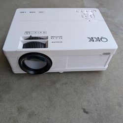 LED LCD MINI PROYECTOR ( WORKING CONDITION )