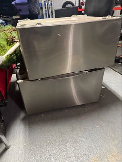 Washer and dryer pedestals