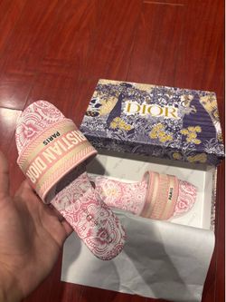 Dior woman slides