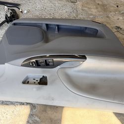 Toyota Sienna door panel