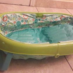 Baby bath tub