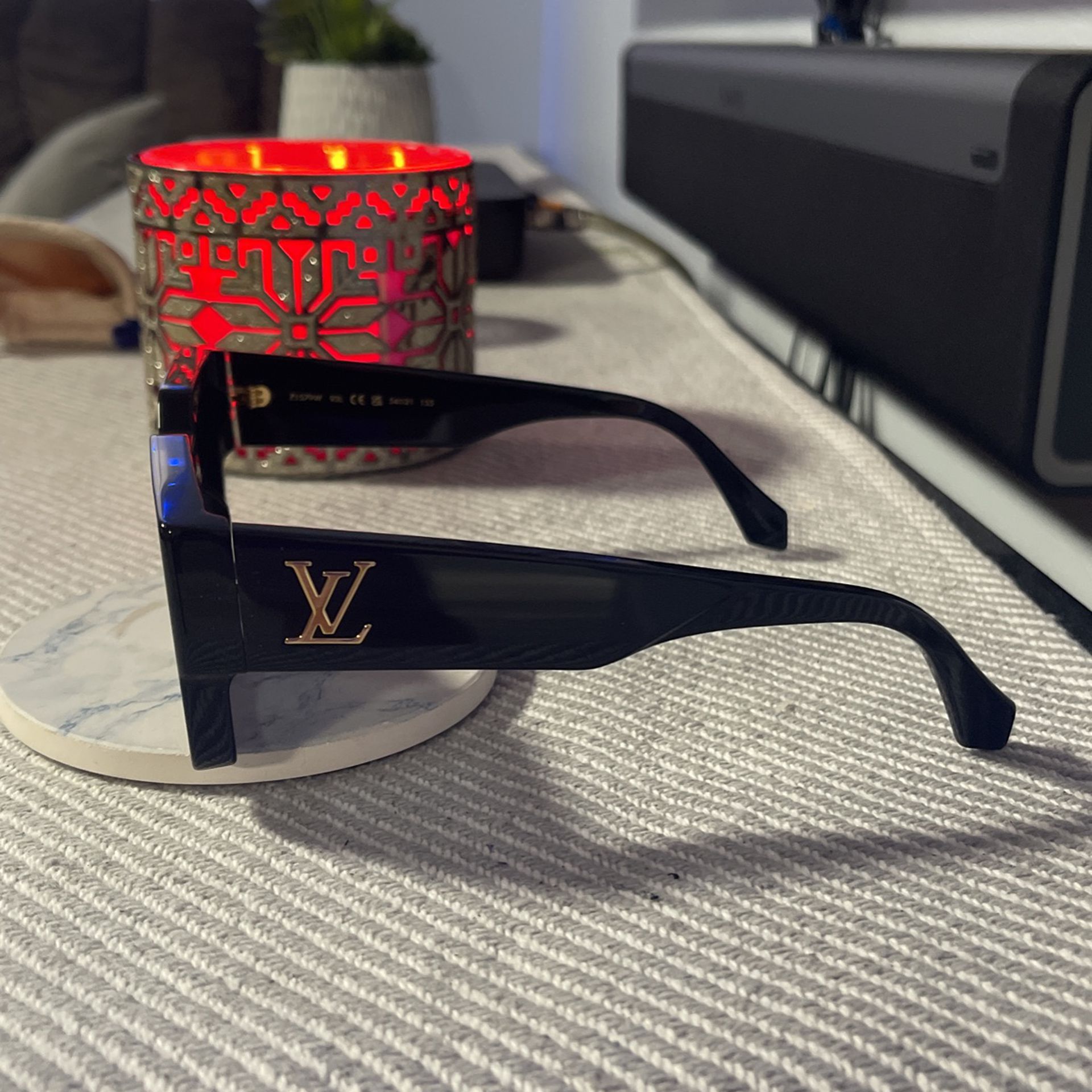 Louis Vuitton LV Clash Square Sunglasses Transparent Acetate & Metal. Size E