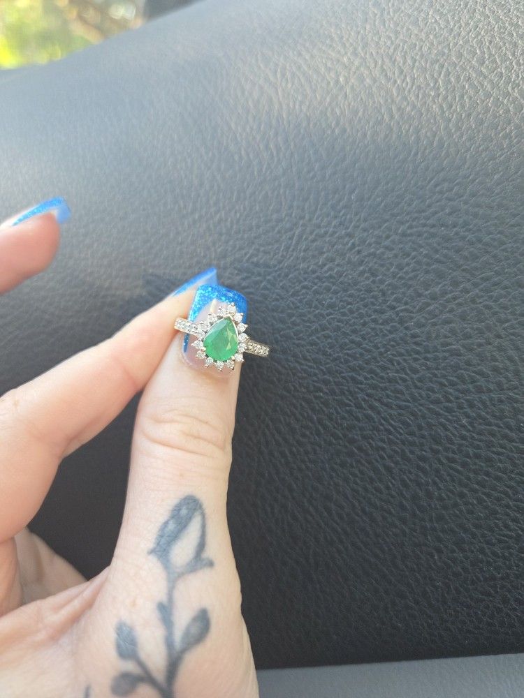 Emerald & Diamond Ring 