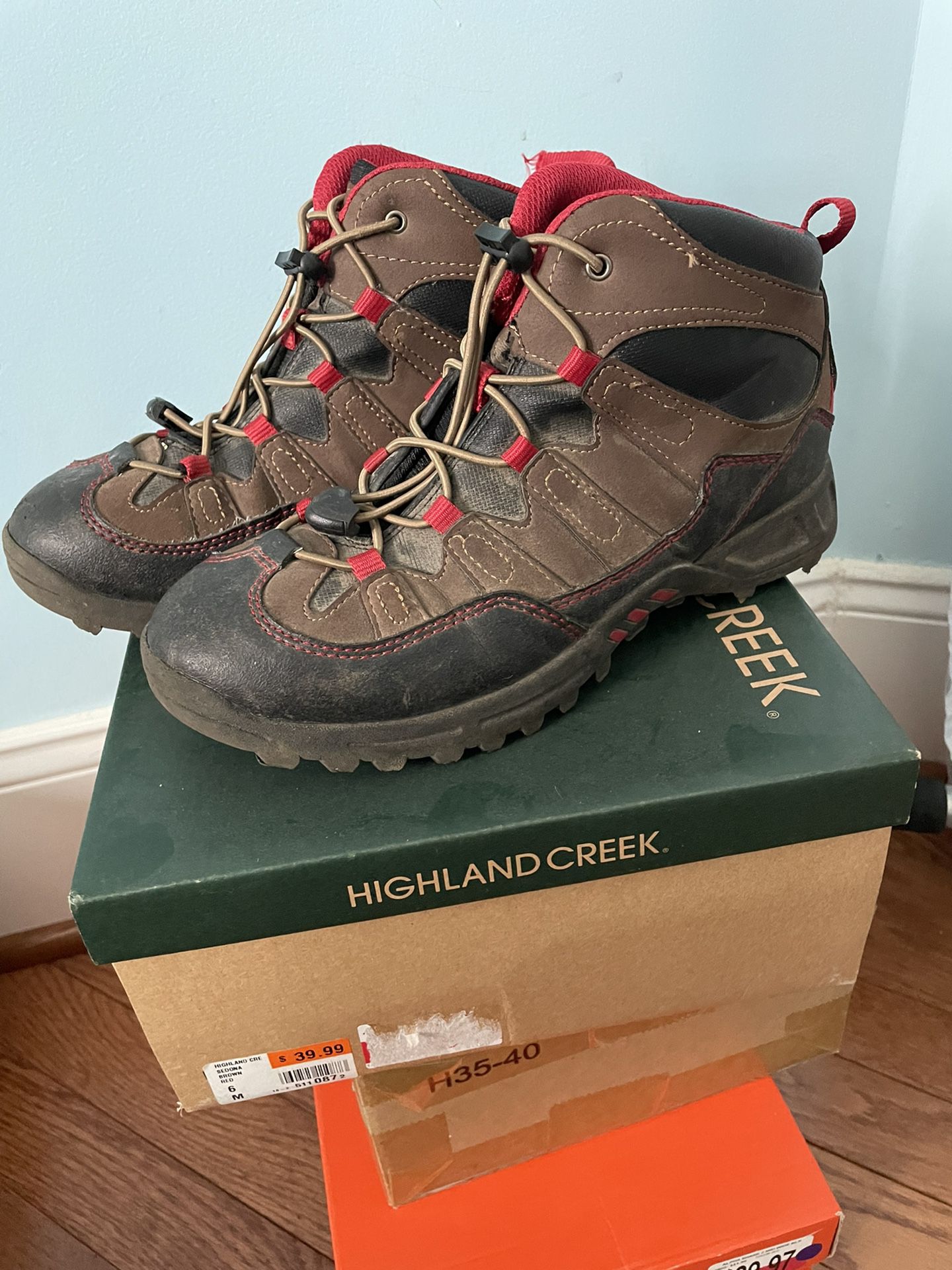 Highland Creek Hiking Boots Boys Size 5