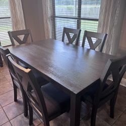 $700 Dinning Table Set