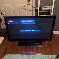 32’ Black Samsung Flatscreen 